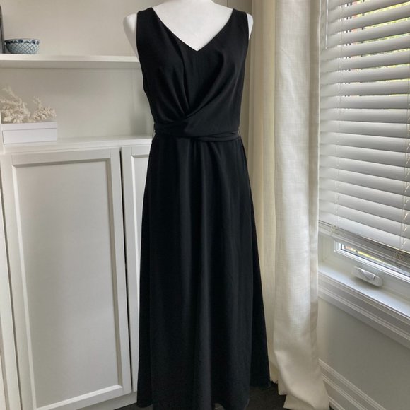 Wilfred Dresses & Skirts - WILFRED ARITZIA BLACK WRAP MIDI DRESS SIZE L